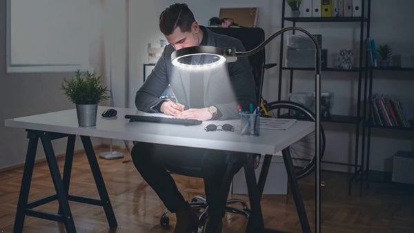 Magnifying Floor Lamp