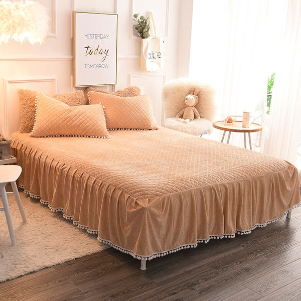 Therapeutic PomPom Fluffy Mink Fleece Bed Set - Camel